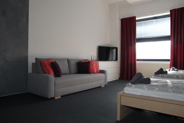 Downtown Apartments room 2